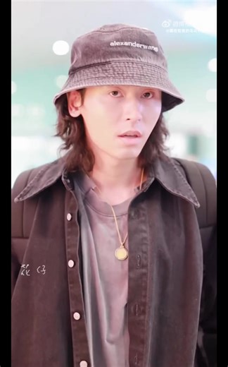 5.3K views · 798 reactions | Beijing✈️Shenzhen Video credits to the owners Cre: Weibo post | Zhang Zhe Han | Facebook