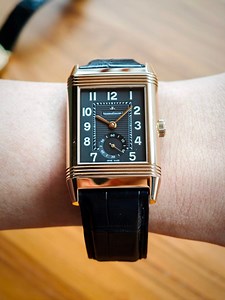 3.1K views · 12 reactions | Jaeger-LeCoultre Grand Reverso 976 Rose Gold 18k Black Dial #jaegerlecoultre #jaegerlecoultregrandereverso #jaegerlecoultrereverso #นัทนาฬิกา #nutnaliga #nutnaligareview | ซื้อขาย แลกเปลี่ยน นาฬิกามือสอง Rolex Patek ของแท้ สภาพดี by Nut Naliga | Facebook