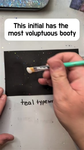 This initial has the best booty ever
