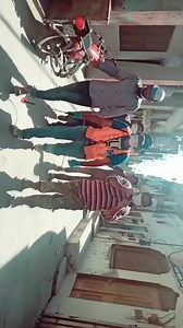 یہ ہیں Eilya Sew N grow ووکیشنل برائے خصوصی افراد کے ہیڈ ٹرینر زیشان انصاری جو ان مشکل حالات میں ایلیا سکول کے مستحق طلبا اور دیگر مستحق فیملی میں انکو انکی دہلیز پر راشن مہیا کرتے رہے جب سب لوگ اپنے گھروں میں آرام فرما تھے اور کل انھوں نے اپنی ٹیم کیساتھ فیصل آباد میں اینٹی کرونا وائرس سپرے کا باقاعدہ آغاز کیا بلکہ خود اس کام کو سرانجام دیا ایلیا کیطرف سے سے انکے لئے خصوصی دعائیں اور مجھ سے اکثر یہ سوال کیا جاتا رہا ہے کہ یہ آپ کیسے چن چن کہ ٹیم بناتی ہوں تو یہاں میں آپ کو واضح کردوں اس حوالے س