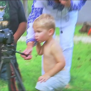 David roughly pulled Kaiser aside simply because the one-year-old boy was interrupting his wedding photo shoot with Jenelle.#teenmom #usa #tiktok #foryou