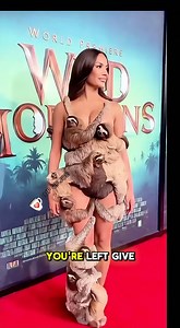 HOLLYWOOD RED CARPET SLOTH SHOCKER! Kanye West’s new wife, superstar actress Karli Kitteridge, arrived at last night’s premiere of Wild Horizons in a way that left the world speechless. The actress, known for her fearless style, stunned the red carpet in a full-body catsuit made entirely of live sloths. The sloths, clinging languidly to Karli’s curves, moved at their famously slow pace, creating a surreal, almost hypnotic effect. Photographers snapped frantically while fans gasped, unsure whethe
