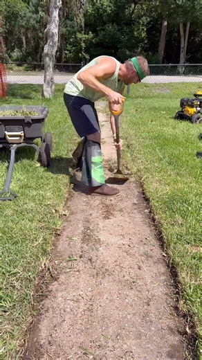 826K views · 1.3K reactions | Spring PSA: Get those edges crisp & sidewalks cleaned. Summer is a month away! @shetoolsanddesigns helping make our place look great! #springcleaning #pressurewashing #lawncare | TOOLS by Design | Facebook
