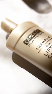 El trío Shampoo, Bálsamo y Mascarilla Capilar de la línea Lifting Capilar, te brinda el cuidado profundo que tu cabello dañado necesita. ⚡️¡Probá el poder del Ácido Hialurónico en tu pelo y lucilo como nunca antes! 🚫 Shampoo sin sal 🚫 Libres de parabenos 🚫 Libres de colorantes . . #Capilatis #CrueltyFree #Pelo #ácidohialurónico #40añosjuntoatupelo | Capilatis