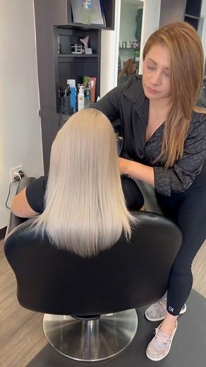 Servicio: Rubio global Artista Iveth CHICKS HAIR SALON 9360 N Sam Houston Pkwy E #650, Humble, TX 77396 713-992-6872 ⁣ .⁣ #hair #haircolor #blonde #hairstudio #hairdressing #hairstyling #hairdresser #salon #balayage #chicks #hairgoals #hairtransformation #hairinspirations #hairtrends #hairinspo #blondespecialist #trendhaircolor #trendhair #houstonhairdresser #houstonhairsalon #houstonhairstylist #houstontx #houston | Chicks Hair Salon and Barber | Facebook