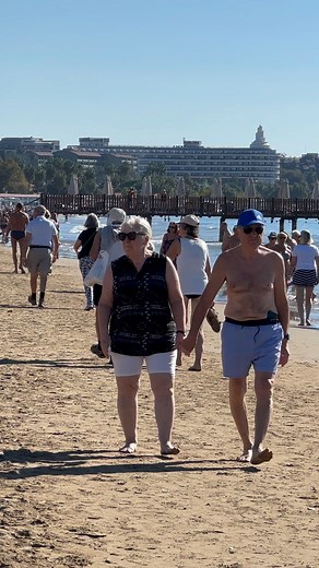 Kumköy Strand aktuell beim Sunis Kumköy Beach Hotel. #antalyasidelivestream #catsandgold #ahmetselimsimsek #antalyasideinformationen | Antalya Side Livestream