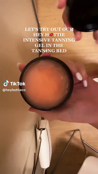 Get the Perfect Natural Tan with Hey H💋TTIE Tanning Gel!
