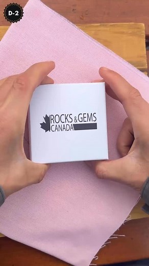 These are the gifts that brought happy tears this year. 💝 Chosen again and again for their beauty, energy, and meaning, these are our most-gifted treasures: 🩷 Rose Quartz Bracelet — for love and compassion 🖤 Black Onyx Bracelet — for strength and protection 💫 Moldavite Pendant — for cosmic transformation 🌕 Moonstone Ring — for intuition and calm ✨ Each arrives beautifully wrapped 🛒 Available online in Banff and Whistler 🔗 Link in bio to gift meaningfully #RocksAndGemsCanada #MeaningfulGif