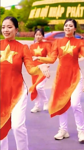 Hello, my dear girl, the folk dance version of Lam Hong with the female soldiers ❤️🇻🇳 #binhphamtv...