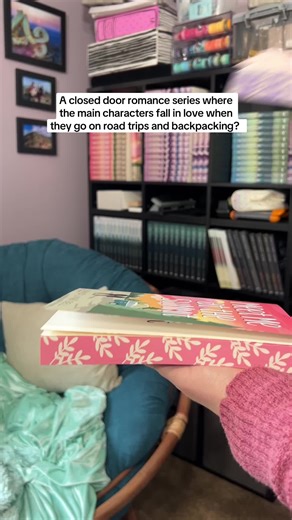 Author Mandi Lynn Bell on TikTok