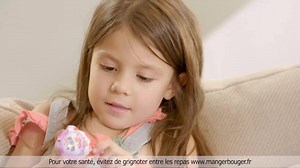 [NOUVEAUTÉ] Élina et Mattéo découvrent une nouvelle expérience de jeu avec Kinder Surprise Infinimix… Un nouvel univers de surprises pas comme les autres ! Découvrez-en plus ici : http://bit.ly/1K3oyvB | Kinder