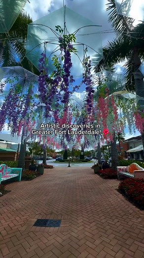 🌷 Florals? For spring? Groundbreaking. Come see the beautiful new floral art installation and photo op now at @shoppembrokegardens. 📍: 527 SW 145th Terrace, Pembroke Pines, FL 33027 ⏰ Ends May 19th 🎟️ Free to Visit #pembrokepines #visualart #artinstillation #browardcounty #Choose954 Reposted from @visitlauderdale | Choose954