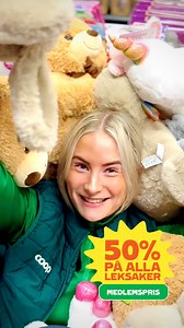 ⭐️🧸 Halva priset på leksaker på alla våra Stora Coop! ✅ För dig som är Coop-medlem. Erbjudandet gäller på Stora Coop torsdag 18/12-söndag 21/12 2025, vid köp av andra varor* för minst 500 kr. Medlemsrabatten gäller för max 5 leksaker per hushåll. (Vi ses på Stora Coop! Erbjudandet gäller i butik, inte i vår e-handel.) * Gäller ej tobak, spel, lotter, receptfria läkemedel, presentkort och förmedlade tjänster. | Coop Värmland