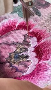 69K views · 1K reactions | A craftsman demonstrated the creative process of embroidery using a sewing machine. Chinese embroidery has a long and storied history based on intricate and unique methods and patterns. #Craftsmanship #Heritage | China Plus Culture | Facebook