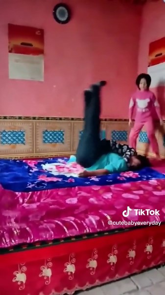 #cute #cutecouple #funny #funny #funnyvideos #laugh