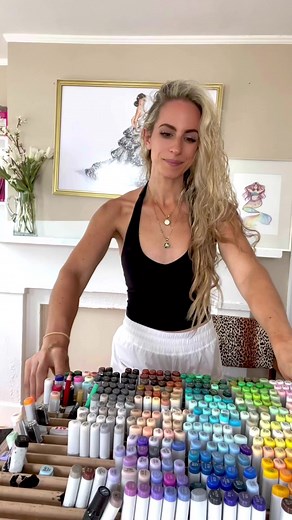 195K views · 11K reactions | Calling this one, “threads”  #threads #asmr #copicmarkers #hnicholsillustration #illustration #fashionillustration | Holly Nichols Illustration | Facebook