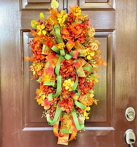 Fall Swag for Front Door With Hydrangeas, Floral Teardrop Swag in Traditional Fall Colors, Vertical Autumn Door Wreath - Etsy