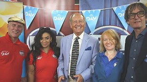 Jarvis Cocker and Bez’s ‘Bargain Hunt’ Special Was Perfectly Banal