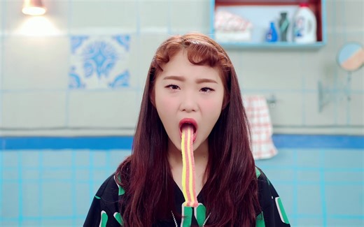 LOONA YeoJin - Kiss Later MV 彼岸4K加强版