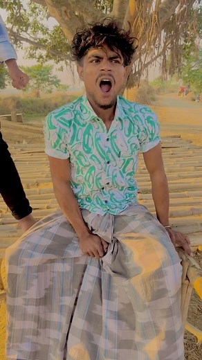 823K views · 10K reactions | গানটার জন্য আমার বিচিটাই গেলো 洛 #explorepage #trendingreels #trendingsongs #fan #viral #viralvideos | Patlu Bhai | Facebook