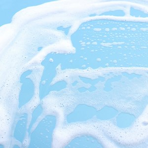 Foamy hot tub water can be caused by buildup, biofilm growth or poor water balance. Want to find quick solutions? Try our FREE Diagnose a Problem Tool on our website: https://bit.ly/46Rv5MB 🐸 #FoamyHotTub #FoamFreeHotTub | FROG Water Care for Pools, Hot Tubs and Swim Spas