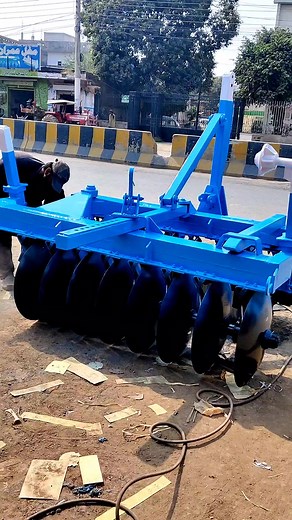 1K views · 23 reactions | Disc Harrow 18 Ready to Dispatch #zameendar #fieldpreparation #discharrow | Zameendar Agroزمیندار ایگرو ڈسکہ | Facebook