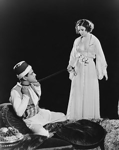 "The Only Good Girl in Hollywood" - Pictures of the Beautiful Myrna Loy - Flashbak