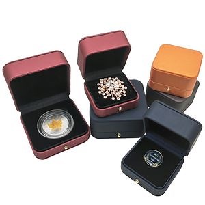 [Hot Item] High End Wholesale Luxury PU Leather Badge Medal Brooch Commemorative Coin Collection Spot Jewelry Packaging Storage Gift Box with Logo Printing