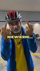 Paweł Kurpiewski | foteliki samochodowe | ekspert | on Instagram: "21 lat temu o 20:38 założyłem serwis fotelik.info zniszczony doszczętnie przez hakerów ponad rok temu. Skradziono mi też prawie wszystkie social media i skasowano ponad 270 filmów. Nie mam dostępu do swoich plików, artykułów i zdjęć, znanego dziennikarzom, dalszej rodzinie i ok. 3 tys. znajomych numeru telefonu. Nie poddałem się jednak, odbudowuje wszystko od nowa. Przetrwałem okres skrajnej biedy i bezdomności. Obelgi i pomówien