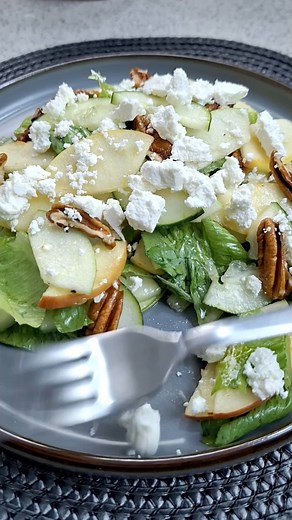 132K views · 1.2K reactions | Ensalada de manzanas con queso fresco y nueces | Bueno y Sano - Recetas | Facebook