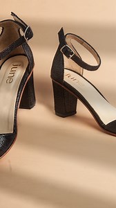 Paris Night 🎀✨ Son elegancia en cada paso. Son cómodos, versátiles y elevan todos tus outfits 👑 | June