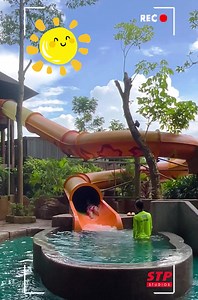 Have you ever tried sliding down into a Hot Spring Pool? 🥰 ONLY at #SunwayLostWorldOfTambun! Click the link below to know more: https://sunwaylostworldoftambun.com/lost-world-hot-springs-and-spa/ #SunwayLostWorldOfTambun #AwesomeMoments #STPStudios #PlayWithConfidence #StayWithConfidence #StateOfPlay | Sunway Theme Parks Kedai Runcit