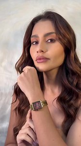 5.9K reactions · 35 shares | Pronta pra arrasar nos detalhes? ✨ Mini está com tudo: pulseira sofisticada, caixa retangular menor e um toque ousado com mostrador vermelho. #LançamentoEuro #EuroRelógios #MiniEuro | Estilo Euro | Facebook