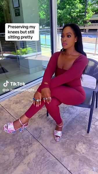 Nicki Minaj's Iconic Leg Pose and Ballerina Inspiration