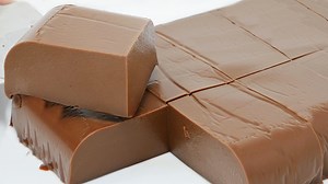 21K views · 266 reactions | Mezclé Nutella, Nocilla o crema de cacao con leche y pasó esto, sale un postre delicioso que se hace super fácil con solo 3 ingredientes, sin gluten, sin huevo, sin horno, sin harina pero con mucho sabor. !TE ENCANTARÁ! | Golosolandia | Facebook