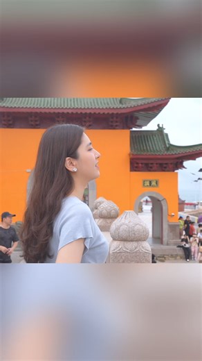 1.3K views · 21 reactions | At Luojia Temple in Shishi, Quanzhou, known as the "Buddhist paradise by the sea," ❤️you can experience the unique sight of the sea from the temple and the temple appearing to float on the sea! #Quanzhou #Fujian #Shishi Amazing China Travel in ChinaBeautiful places in China | Hola Fujian | Facebook