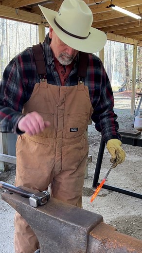 Blacksmith simple taper! #blacksmithing #diy #cowbot #homesteading | PawPaw Ridge Homestead
