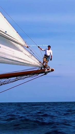 Navigare necesse est.. ©Yachtingphoto Joeran Bubke #summer #vintageyacht #friendship #vintagevibes #sailing