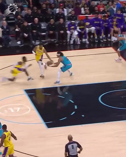 Damion Lee with the spin move 🌀 | Phoenix Suns