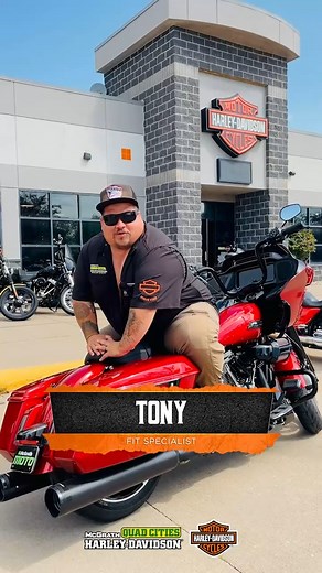 🔥 HOTTIE ALERT 🔥 ⚠ Warning: This bike may cause jealousy, divorce and spontaneous sexxxyness 💋 2025 Road Glide ST in Brilliant Red: L3@KED F0O @GE https://bit.ly/47Vtb0D ❓ If the S stands for Secret, what's the T stand for??? . . . P.S. Give this man an honorary Oscar 🏆 | McGrath Quad Cities Harley-Davidson