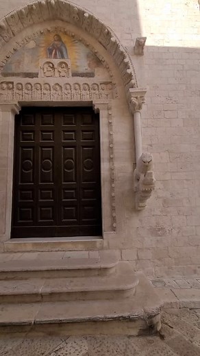 Rutigliano Italy, early 12th century romanesque Norman portal #romanesque #artroman #medieval #romanik #medievalarchitecture #romanischekunst #church #architectureromane #norman #romanesquearchitecture | Galerie Ekinium