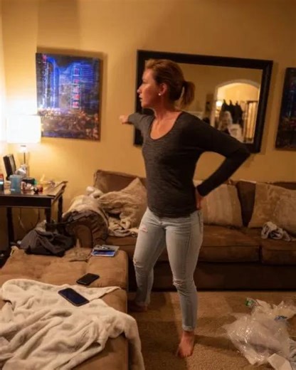 I (23F) was invited to my Aunt & Uncle B's ranch house for the 4th of July and told I could bring a friend. The place has plenty of space – multiple bedrooms, a huge bunk room for kids, and tons of land. Other relatives were there too, including Aunt & Uncle H – aka the "baby cannons" with four kids under five who never sleep. When we arrived, my friend and I were told we'd be bunking with the toddlers. Their parents? Each had their own peaceful rooms. No one warned us. I said fine, we'd sleep o