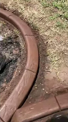 Landscape curbing edging and borders