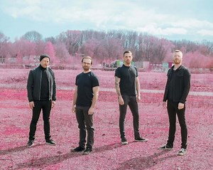 LONG DISTANCE CALLING  'Eraser' sobre la Causa y la Víctima de los Efectos del Cambio Climático