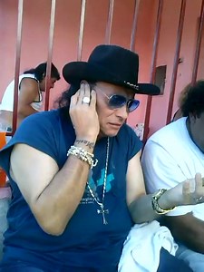 442K views · 7.5K reactions | Gracias por pasar este video,donde esta el querido Sebastian con su hijo Martin Rey.Gracias seguidores,manden fotos y videos recordando al inigualable Sebastian!.Tambien alli el.Tio Pelu!!. | Por siempre Sebas | Facebook