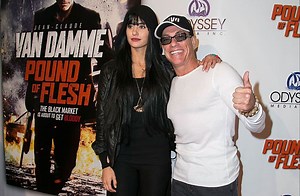 Fiica lui Jean-Claude Van Damme s-a făcut blondă și a slăbit foarte mult. Cum arată Bianca după ce s-a antrenat intensiv | PRO TV