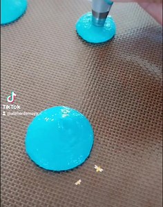 12K views · 133 reactions | Aujourd'hui c'était cours de macarons ❤️ | L'Atelier de Maya | Facebook