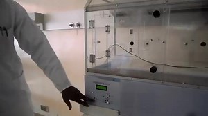 #Couveuses_Cameroun Stephane Tabeu A INVENTÉ UNE COUVEUSE CAMEROUNAISE DEPUIS 2014, MAIS MALGRÉ SES DIFFÉRENTES LETTRES, Correspondances, FAX DE DEMANDE D'AIDE AU GOUVERNEMENT, IL N'A JAMAIS REÇU LE SOUTIEN TANT ESPÉRÉ POUR PRODUIRE ET METTRE À LA DISPOSITION DES HÔPITAUX SES COUVEUSES. MOUBOUA 1401 est la première couveuse néonatale interactive made in Cameroon en 2014. Elle est une couveuse connectée au personnel médical et permet de suivre à distance les paramètres du nouveau-né prématuré. So