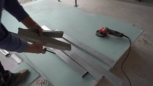 Construction Worker Assemble Suspended Ceiling Drywall: vídeo stock (100% livre de direitos) 1102414237 | Shutterstock