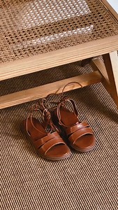 Soft gladiator sandals. | Lama